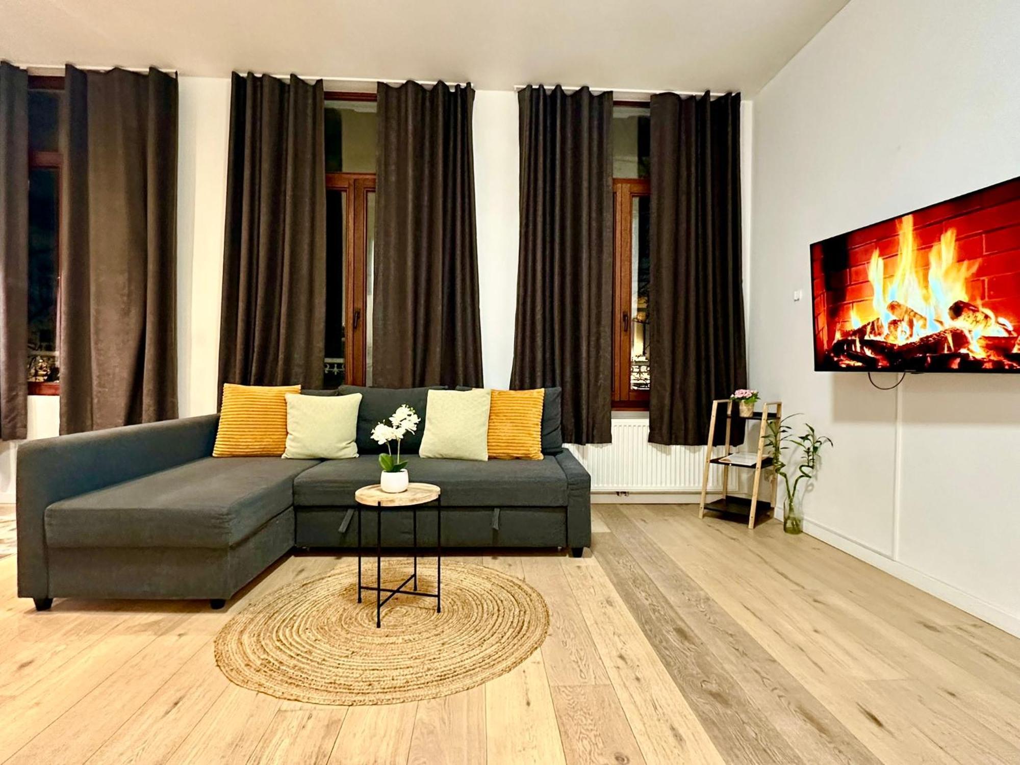 Luxury Suites Centrum By Rikas Hotels Amberes Exterior foto