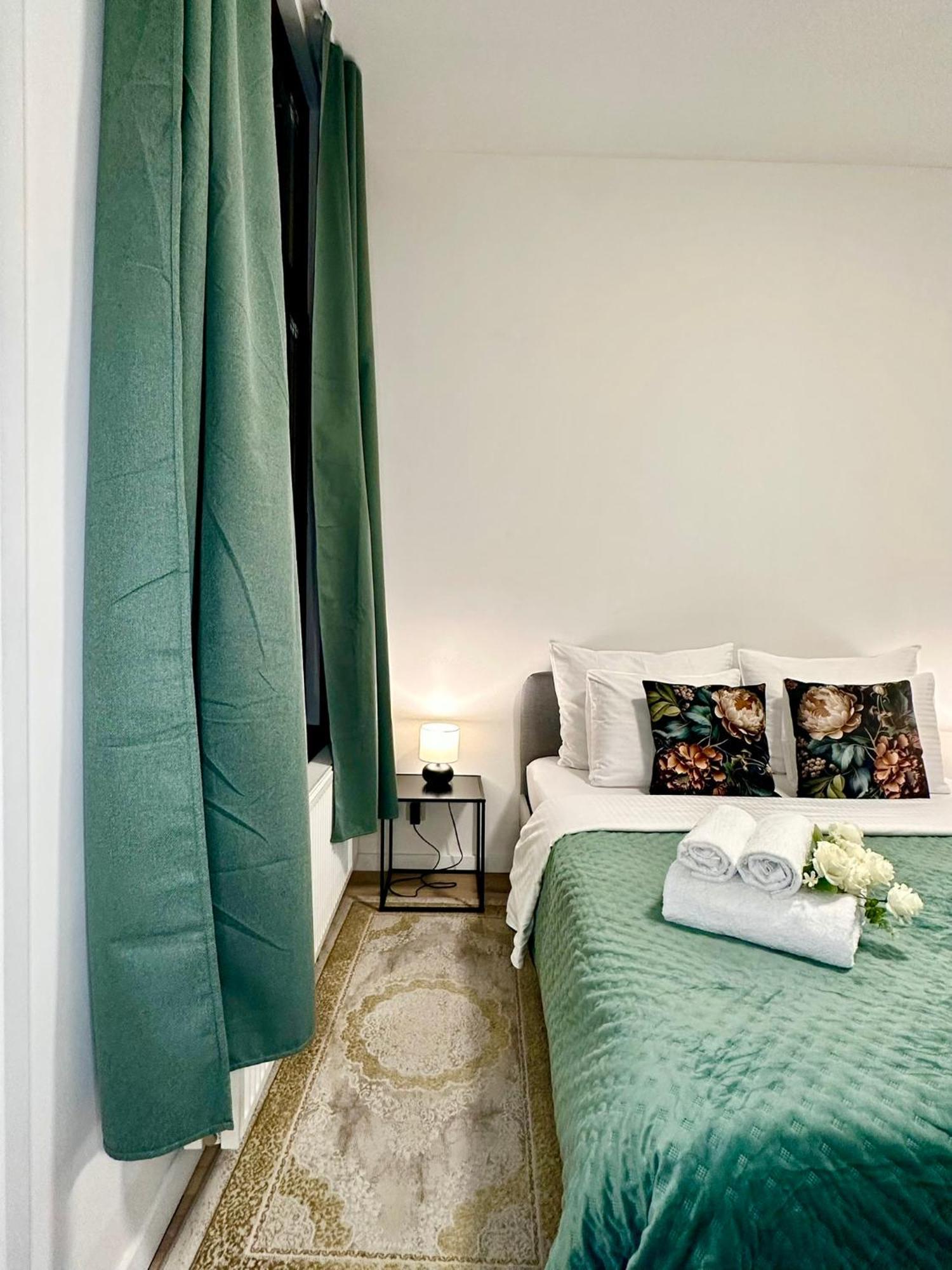Luxury Suites Centrum By Rikas Hotels Amberes Exterior foto